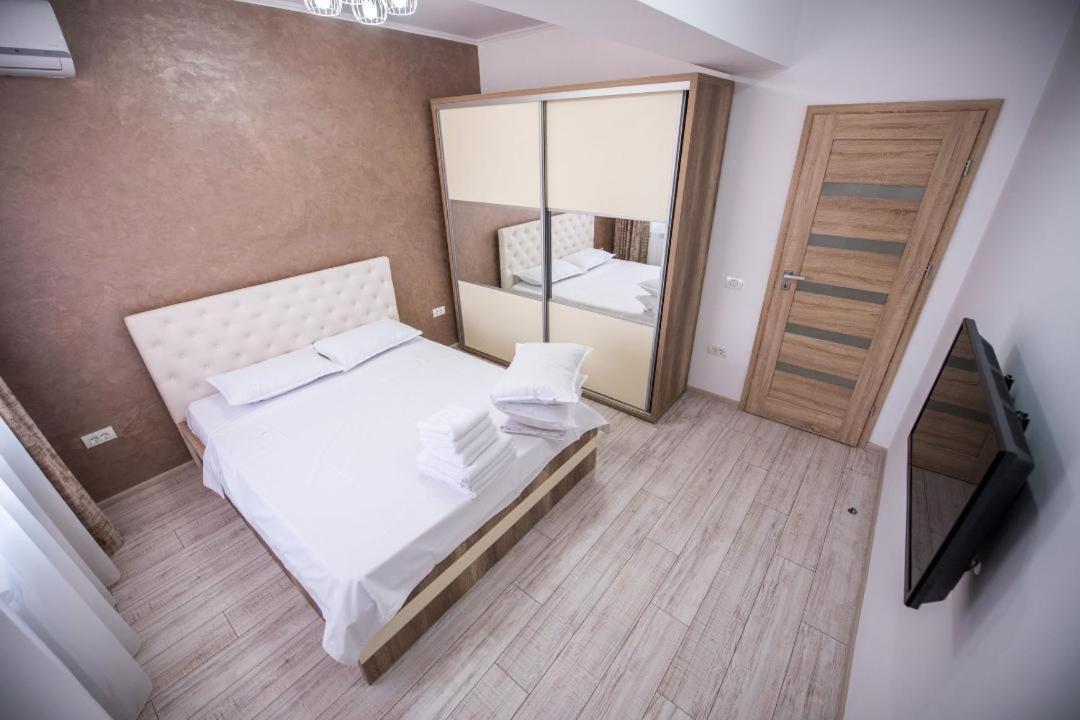 Sophia 2 & Moonlight Apartaments Mamaia Bagian luar foto