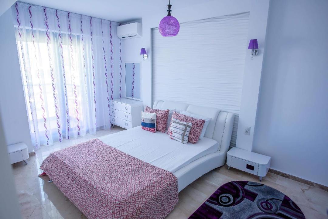 Sophia 2 & Moonlight Apartaments Mamaia Bagian luar foto