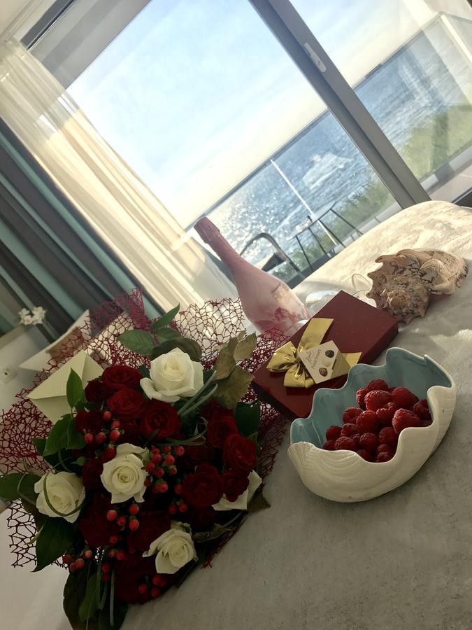 Sophia 2 & Moonlight Apartaments Mamaia Bagian luar foto